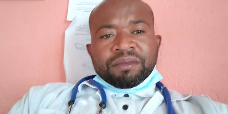 Santé : « L’abus d’alcool chez la femme, est un facteur de risque pour développer le cancer du sein», (Dr. Germain Isuka)