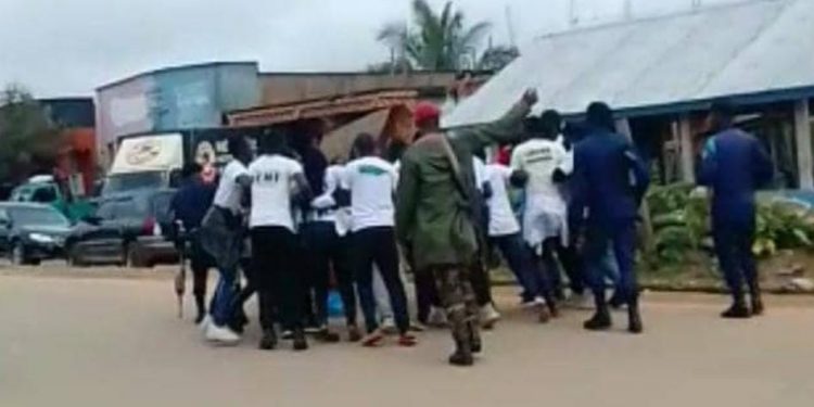 Rutshuru : des militants de la LUCHA interpellés en pleine “conscientisation de la population” sur le départ de la MONUSCO et la fin de l’état de siège