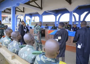 Ituri : 8 militaires dont 4 officiers radiés des FARDC pour “association de malfaiteurs et violation des consignes”
