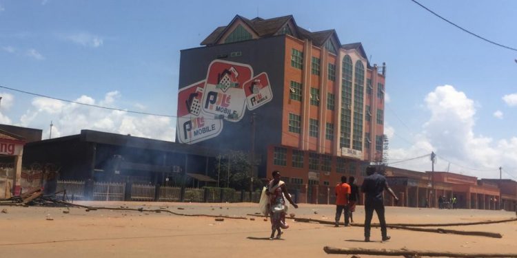 Nord-Kivu : à Butembo, des jeunes improvisent des manifestations pour décrier l’insécurité dans l’Est