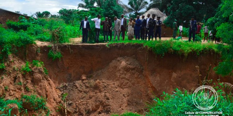 Lomami-Menaces des têtes d’érosion sur la ville de Kabinda : le gouverneur Nathan Ilunga promet de saisir le gouvernement central pour des travaux d’urgence