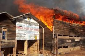 Mambasa : une trentaine de  salles de classe consumées dans un incendie à Nia-nia