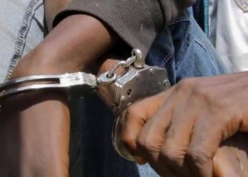 Ituri : 8 présumés criminels dont des militaires des FARDC présentés au gouverneur militaire à Bunia