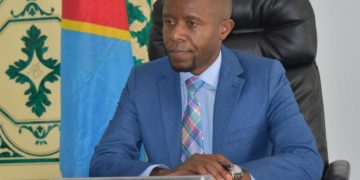 10 ans d’existence de la RASO/Kasindi : Nzanzu Kasivita plébiscité “meilleur acteur politique” de la décennie pour ses actions de soutien aux orphelins