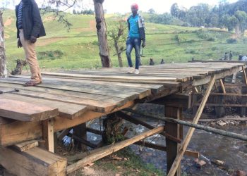 Bashu : Carly Nzanzu Kasivita finance les travaux de construction du pont Thalihya