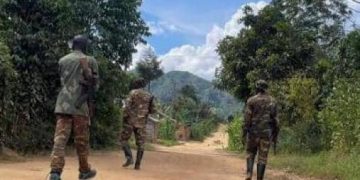 Ituri : 3 morts et une moto brûlée dans une embuscade des rebelles ADF à Irumu