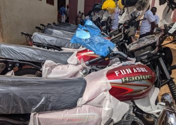 Entrepreneuriat et lutte pour l’autonomie financière : la Fondation Umoja ni nguvu distribue 27 motos à ses membres de Butembo et Beni territoire