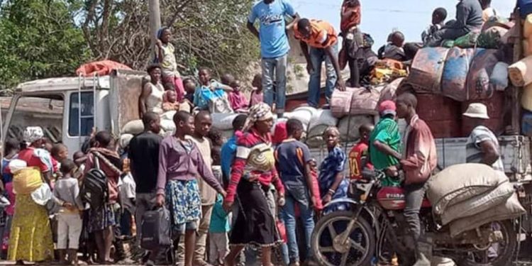 Rutshuru : nouvel afflux des déplacés à Kanyabayonga suite aux combats entre FARDC et M23/RDF près de Kishishe et Bambo