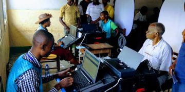 RDC- Enrôlement des électeurs : la CENI prévient contre le monnayage de l’accès aux centres d’inscription