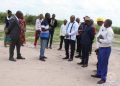 Lomami : le vice-gouverneur Jean-Claude Lubamba visite le site devant accueillir la centrale photovoltaïque de Kabinda