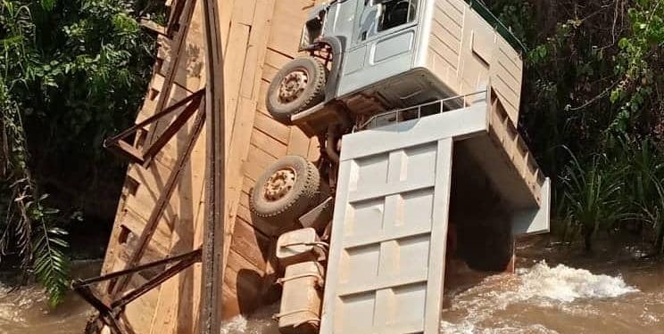 Lubero : la route Butembo-Mangurejipa impraticable après l’effondrement du pont Biena