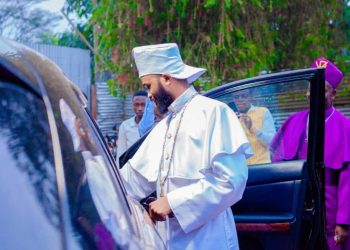 Butembo : la fondation Julien Paluku dote une jeep au comité directeur de l’EERA