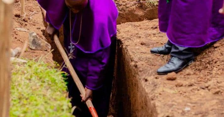 Butembo-EERA : le cardinal Walyuva lance les travaux de construction d’un “laboratoire moderne” au Centre hospitalier Vukaka
