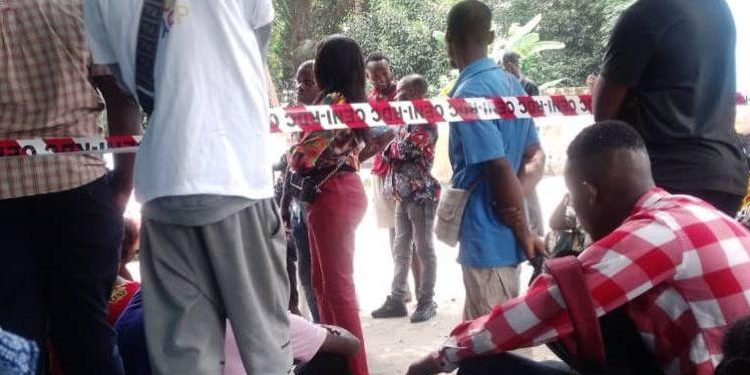 Beni: 2 policiers blessés dans une attaque des hommes armés contre un centre d’enrôlement à Bashu