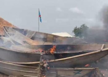 Rutshuru : des pirogues et filets de pêche prohibés détruits par des services étatiques à Vitshumbi