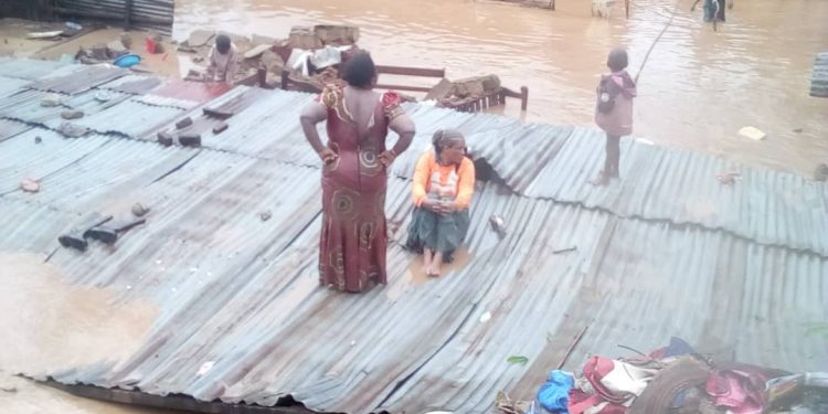 Inondations au Sud-Kivu : le gouvernement provincial dresse un bilan de 176 morts, plus de 50 blessés et au moins 100 disparus