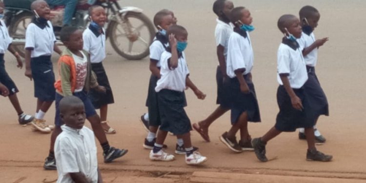 Butembo : le SYECO décrète « une journée sans cours » après l’assassinat d’un enseignant en plein service par des inconnus