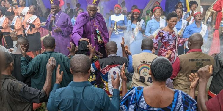 Beni/EERA : des membres des comités du Service de développement philanthropique au sein des diocèses d’Oicha, Beni et Mangina consacrés ce dimanche