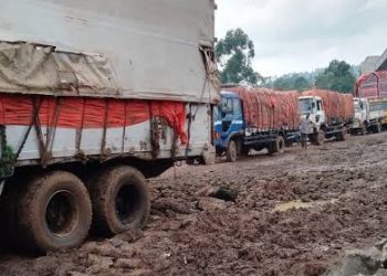 Rutshuru : délabrement de la route Sake-Kitshanga-Kanyabayonga, une dizaine de véhicules bloqués entre Katsiru et Nyanzale (Bwito)