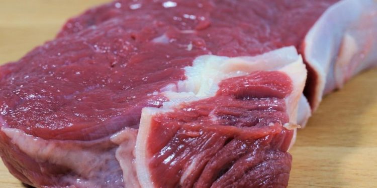 Rutshuru : le prix de la viande de bœuf au rabais après la tuerie d’une centaine de vaches par des bandits armés sur l’axe Tongo-Kalengera