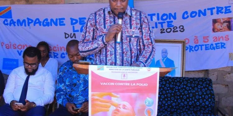 Lomami : le vice-gouverneur lance la campagne de vaccination contre la poliomyélite