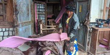 De la maternité au front, Kavira Onique une garnisseuse qui combat les stéréotypes du genre à Butembo