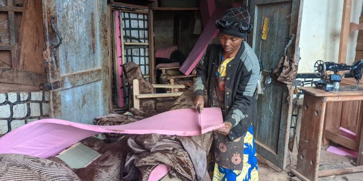 De la maternité au front, Kavira Onique une garnisseuse qui combat les stéréotypes du genre à Butembo