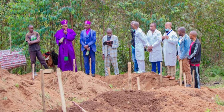 Butembo : le Secrétaire Général de l’EERA lance les travaux de construction de la morgue au Centre hospitalier Vukaka