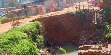 Butembo : inquiétudes des usagers du pont Mukuna face à la menace de son effondrement