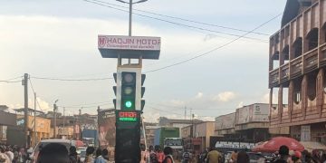 Butembo : la LETI invite les habitants à respecter les feux lumineux pour réduire les accidents