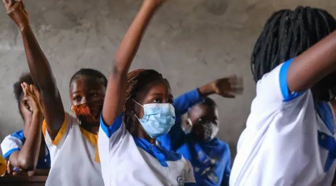 Éducation inclusive : la langue des signes au cœur des enseignements à l’Institut Notre-Dame de l’Assomption (Butembo)