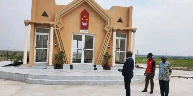 Kinshasa : un mausolée en hommage au feu Général-Major Peter Cirimwami en construction