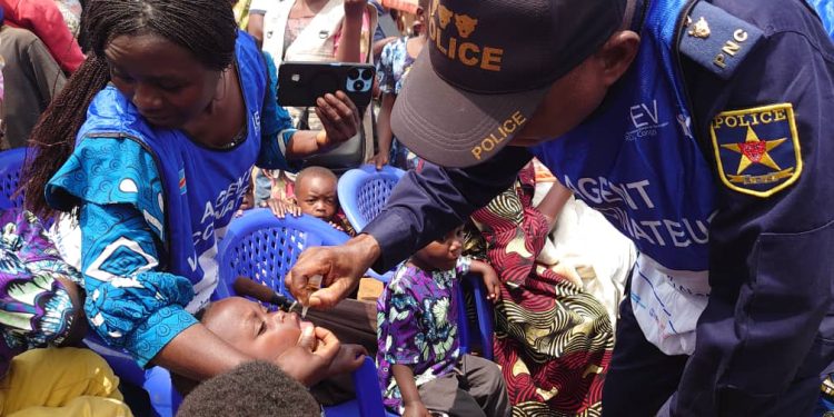 Butembo : le maire lance officiellement la campagne de vaccination contre la poliomyélite