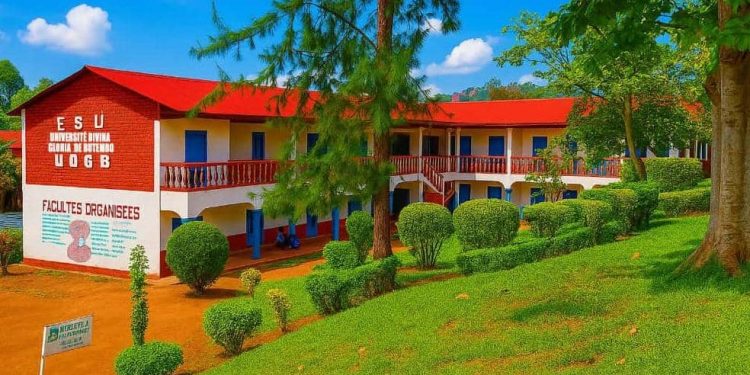 Soutenance publique à l’UDGB : les autorités saluent la qualité des présentations des étudiants