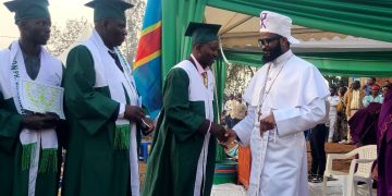 UDGB : le Grand Chancelier rend hommage au fondateur et encourage les nouveaux pharmaciens