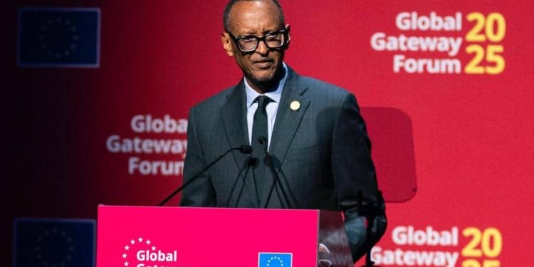 Main tendue de Tshisekedi à Kagame : Kigali fustige un “cimena politique grotesque”