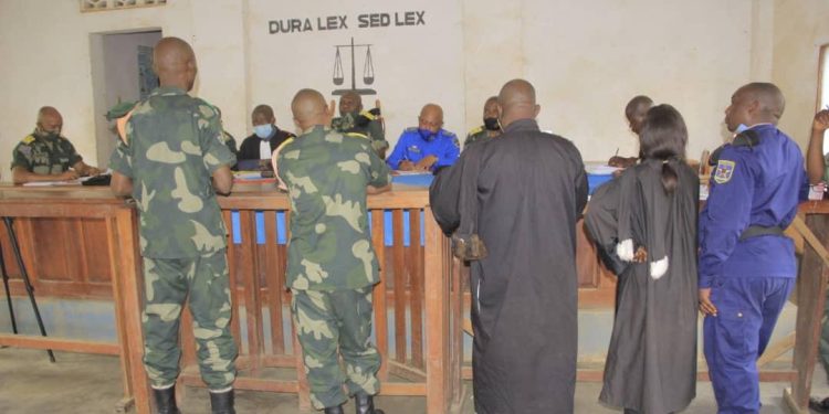 Ituri : deux officiers lourdement condamnés pour passivité lors du massacre des civils à Komanda