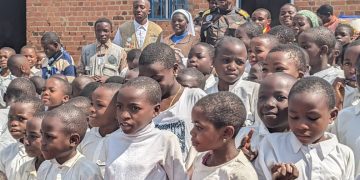 Lubero : plus de 273 écoliers déplacés bénéficient d’une assistance en fournitures scolaires