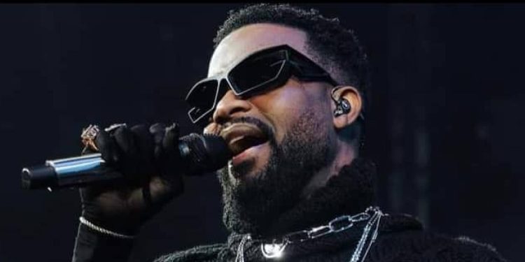 RDC : le ministère de la Culture dément toute implication financière dans le concert de Fally Ipupa au Stade de France