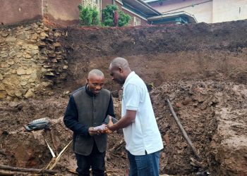 Butembo : la société ENK assiste les familles des victimes de l’écroulement d’un mur de soutènement à Vatolya