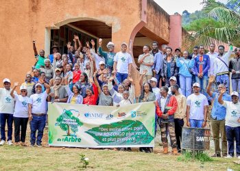 Butembo : l’ANIMF et trois microfinances mobilisent les jeunes pour planter des arbres à l’UCG et à l’ITAV
