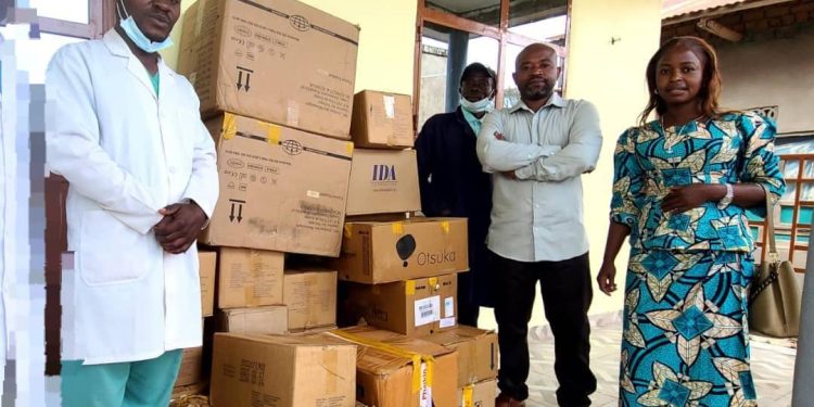 Une semaine de soins gratuits au C.M Kinyatsi : le Patriarche appuie la structure avec des médicaments et du matériel médical d’une valeur de plus de 2 500 dollars