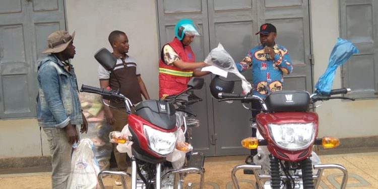 Butembo : un client de Vuyinga remporte une moto grâce à la tombola Haoujue