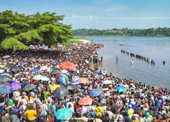 Kisangani : dans les eaux de la Tshopo, 16 000 âmes renaissent