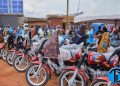 Butembo-Lubero : la TID remet près de 100 motos à crédit aux taximen et aux enseignants membres du SYECO