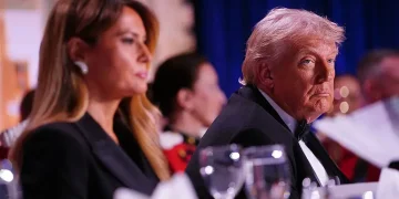 Washington : Trump et sa femme évacués d’urgence après des tirs lors du dîner des correspondants de la maison Blanche 