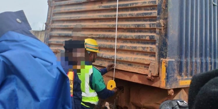 Butembo : le Parlement Debout de Furu soutient la mesure sur les camions hors normes, mais dénonce des tracasseries policières