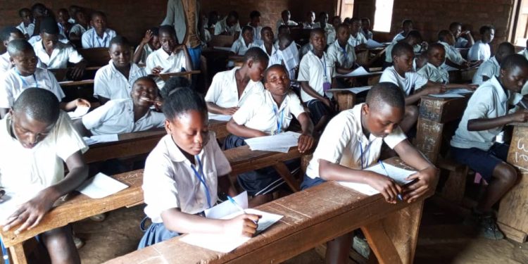 Nord-Kivu : plus de 500 élèves absents à l’ENAFEP 2026 dans la sous division Rutshuru 2, l’insécurité et les frais scolaires pointés du doigt