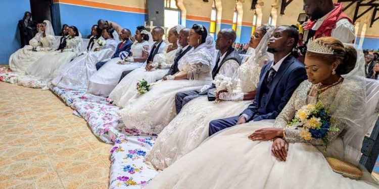 Mariages de grâce à l’EERA : une centaine de couples en union libre célèbrent enfin leur mariage religieux